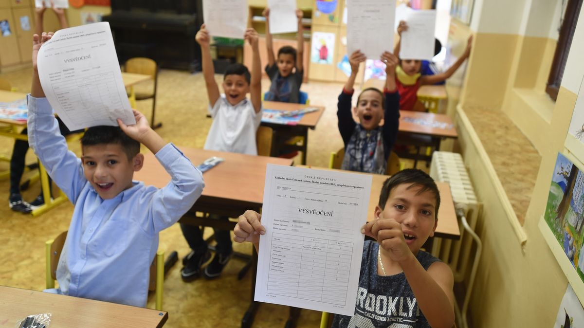 Průlom v segregaci romských dětí. Mohou se rušit i školy